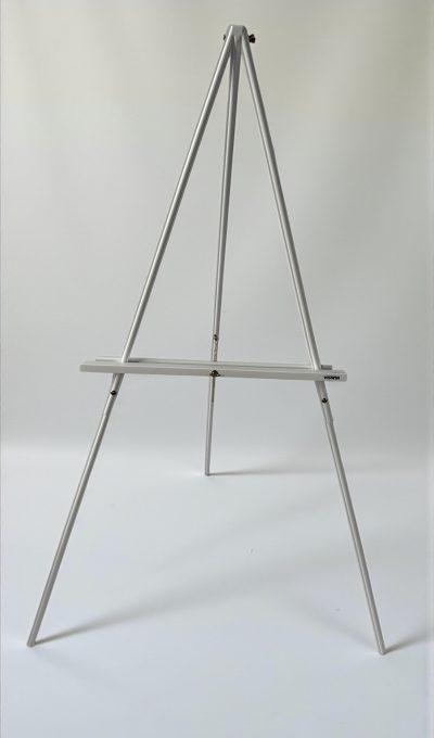 Staffelei mit Bilderrahmen